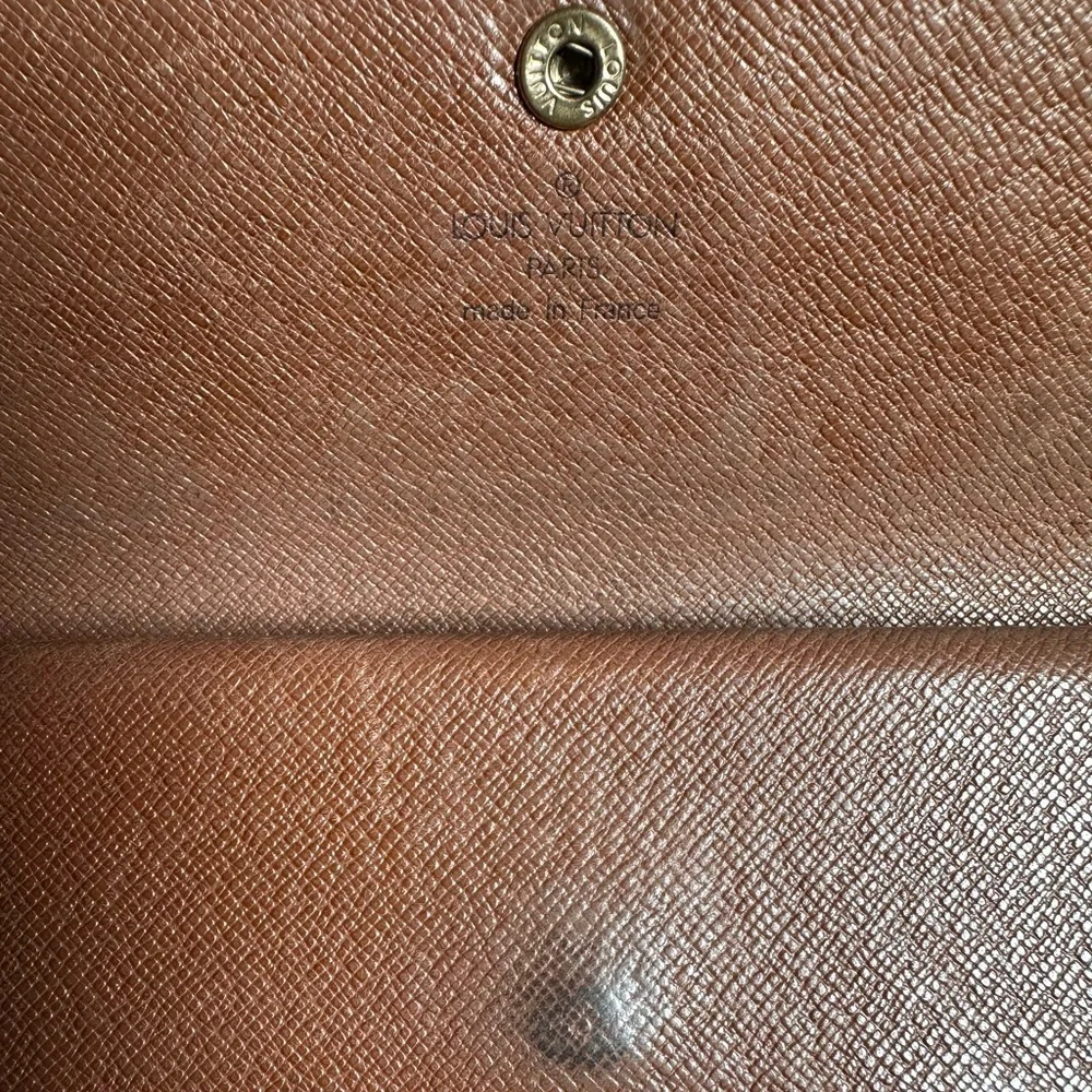 AUTHENTIC LOUIS VUITTON MONOGRAM SARAH WALLET MI0955